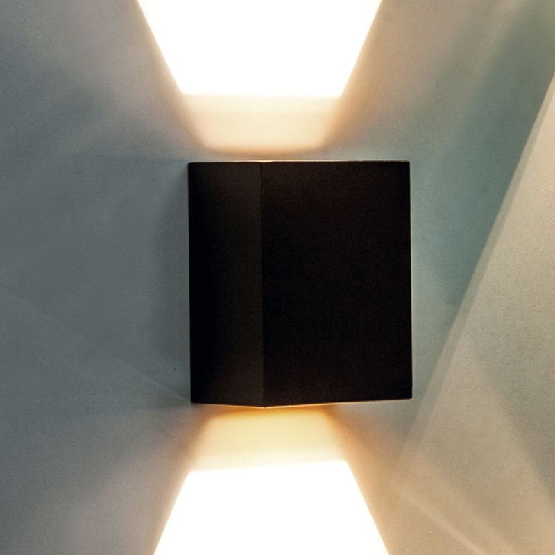 arandela-germany-frankfurt-led-6w-bivolt-2700k-luz-amarela-preto-fosco-3