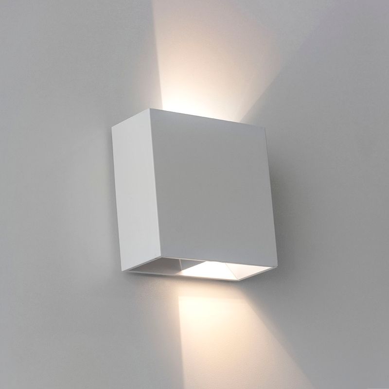 arandela-nordecor-dron-led-bivolt-branca-3000k-luz-amarela-3