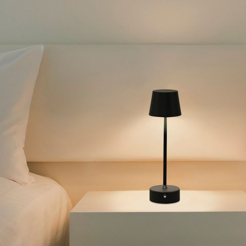 luminaria-de-mesa-led-taschibra-louvre-recarregavel-5v-preto-5
