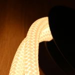 arandela-taschibra-organic-tex180-led-bivolt-preta-3000k-luz-amarela-4.jpg