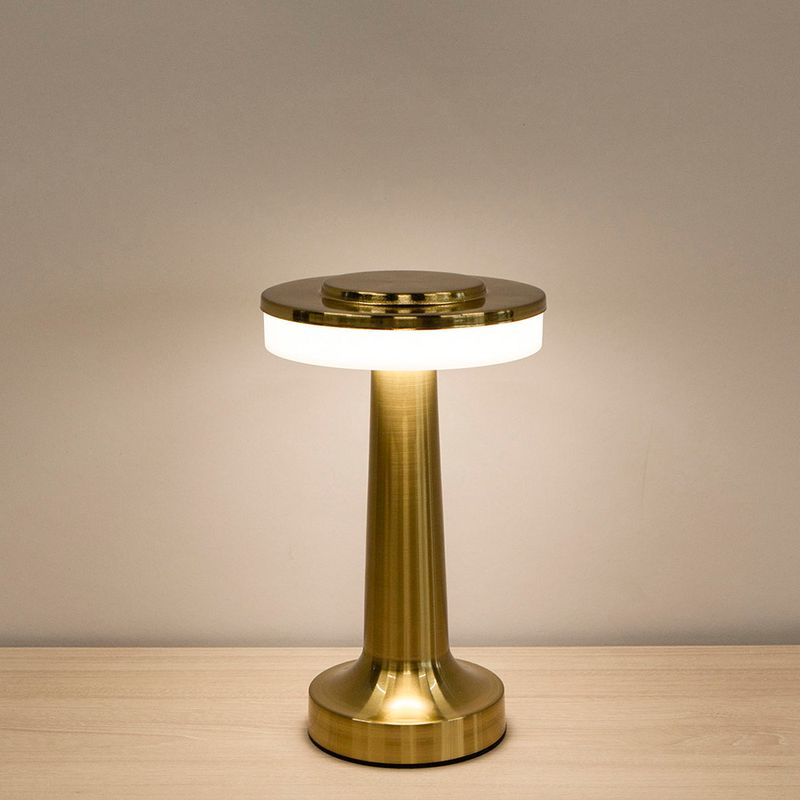 luminaria-de-mesa-led-taschibra-pharos-recarregavel-5v-dourada-3.jpg