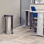 lixeira-tramontina-new-com-pedal-30l-redonda-inox-polido-5.jpg